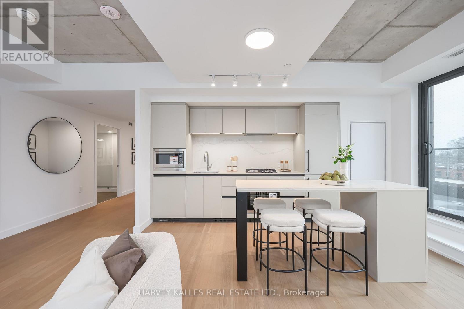 407 - 1720 BAYVIEW AVENUE