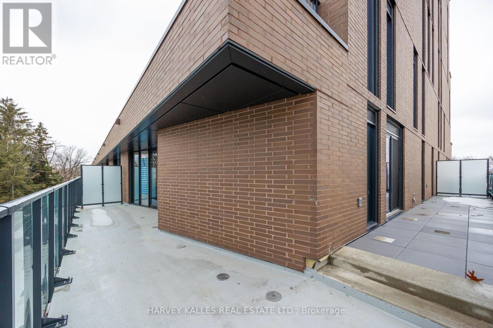 407 - 1720 BAYVIEW AVENUE