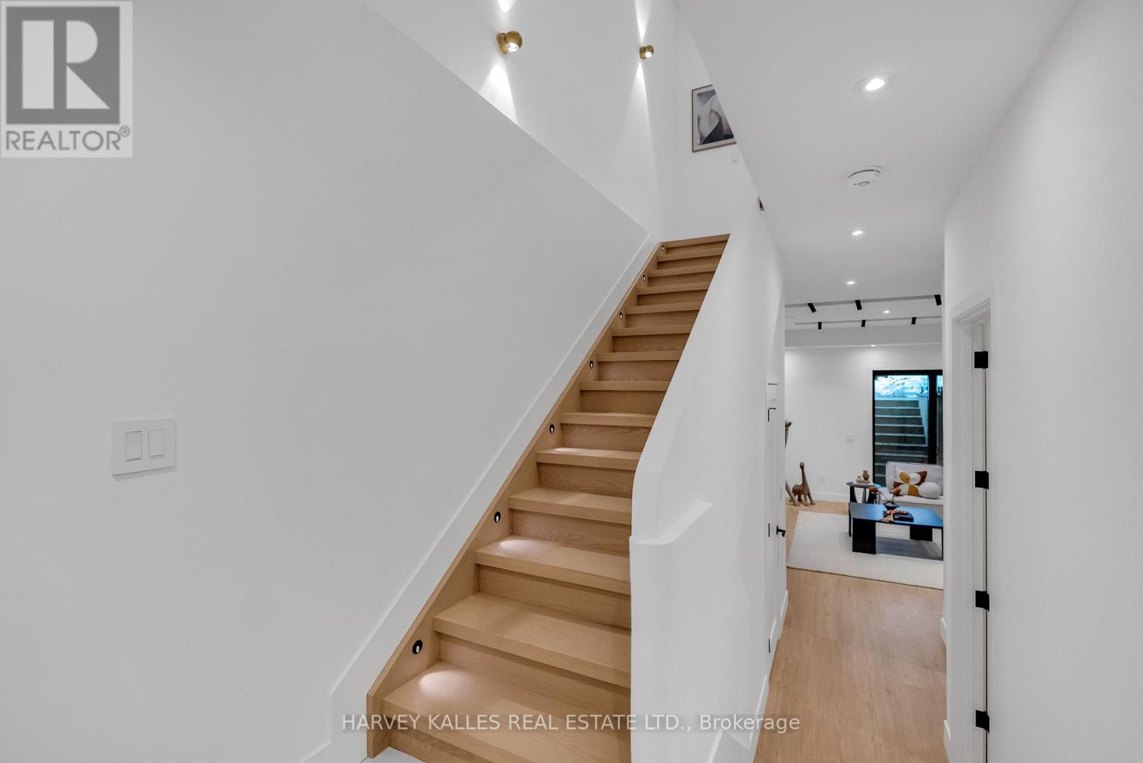 101 BRIAR HILL AVENUE