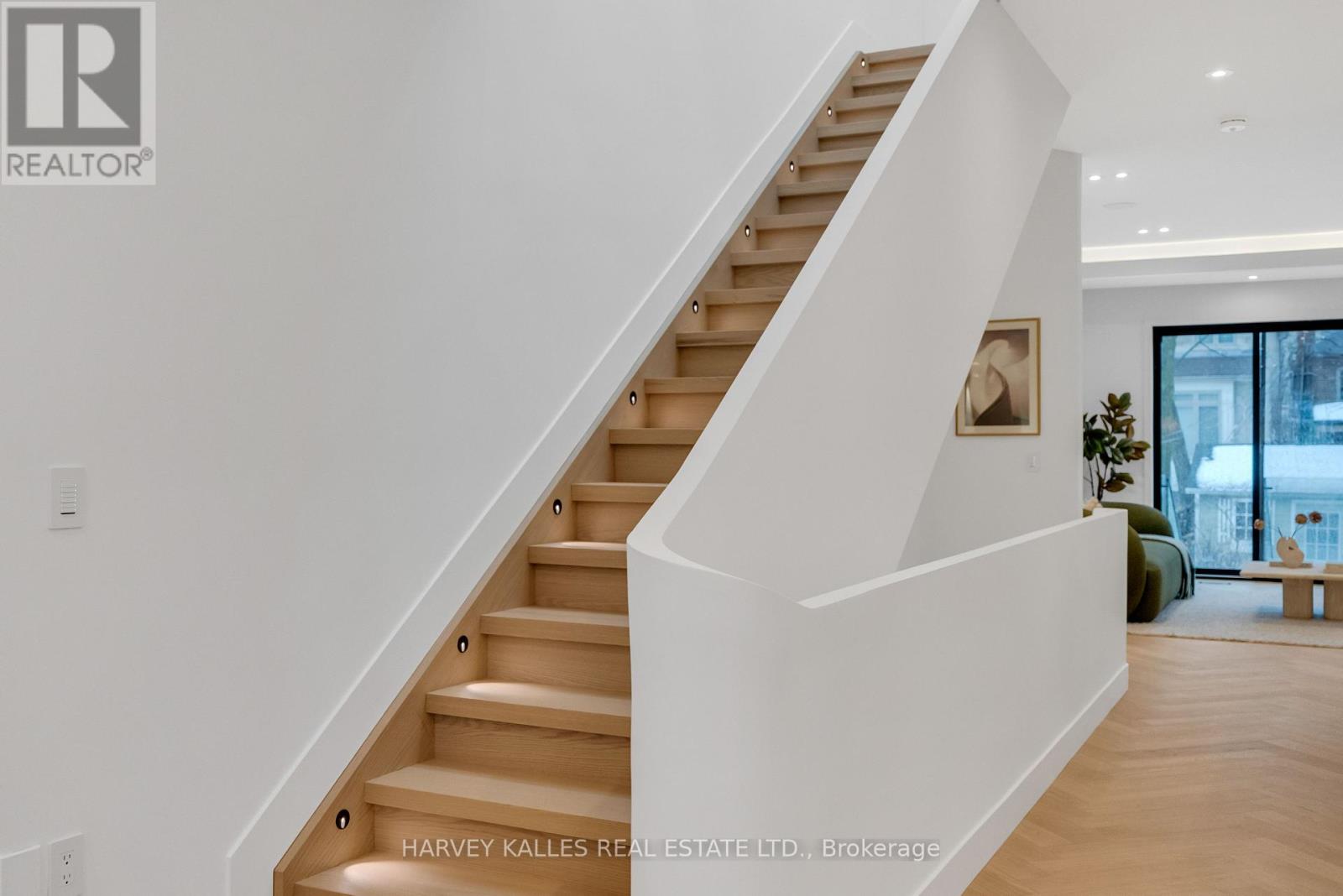 101 BRIAR HILL AVENUE