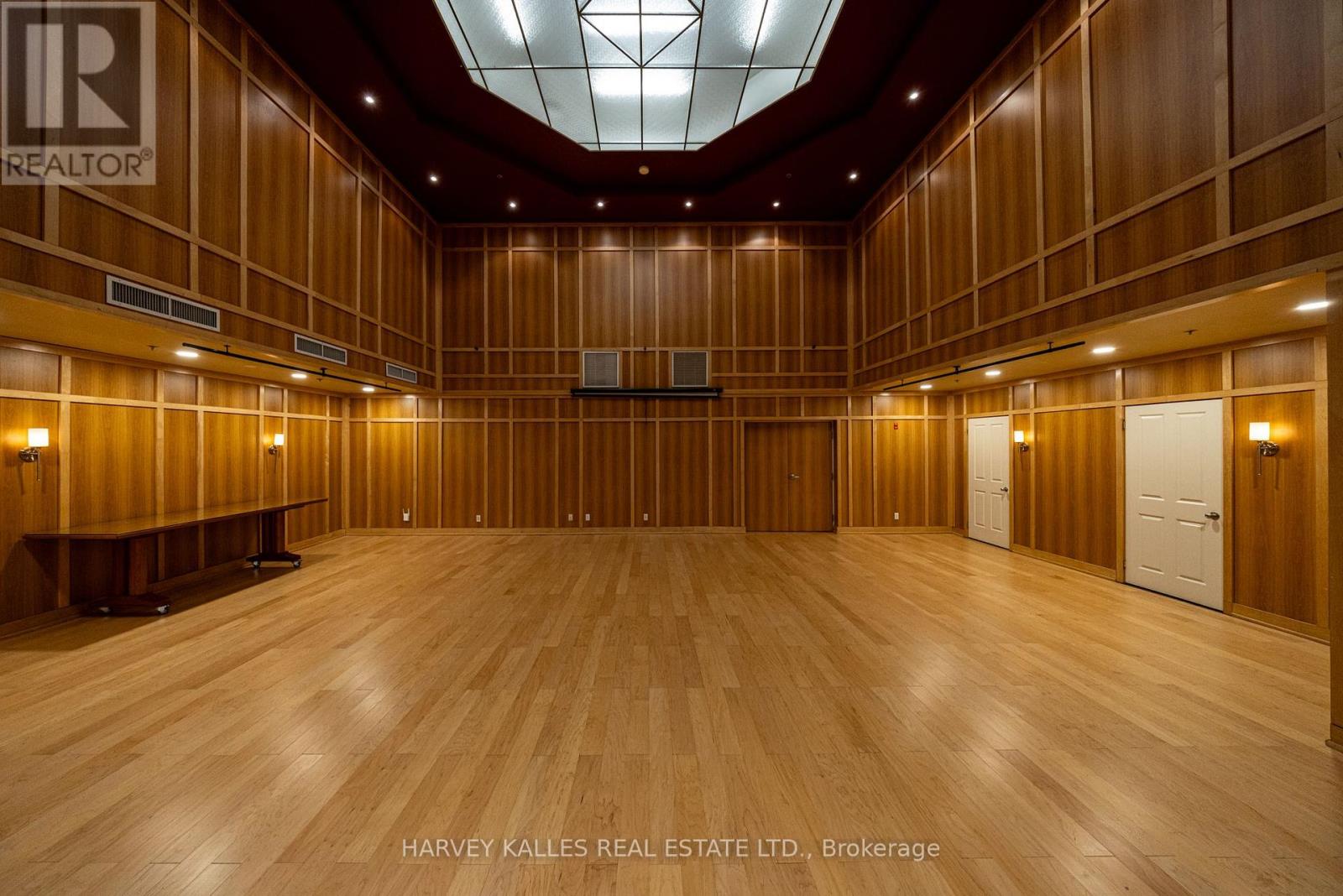 51 SHAFTESBURY AVENUE