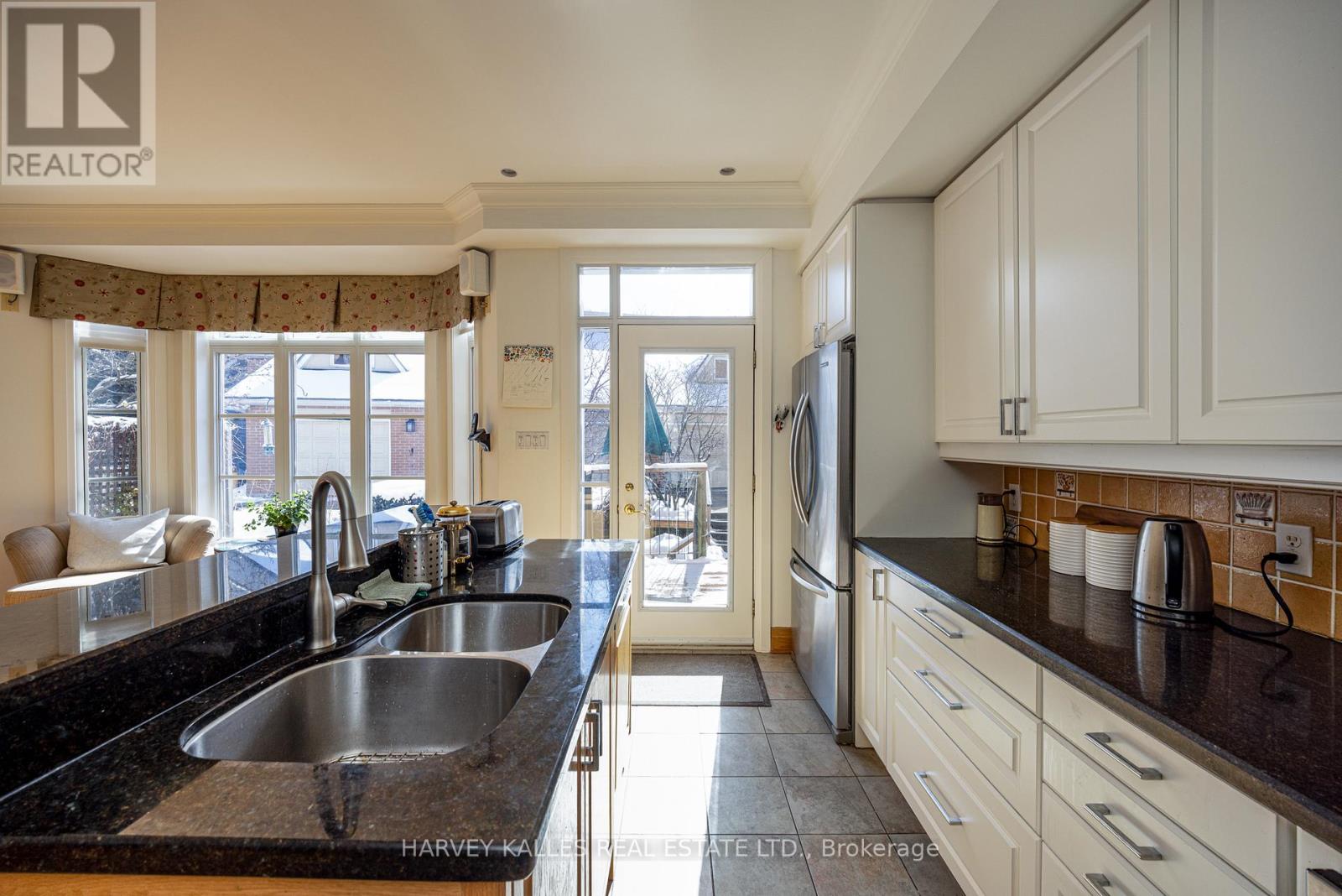 51 SHAFTESBURY AVENUE