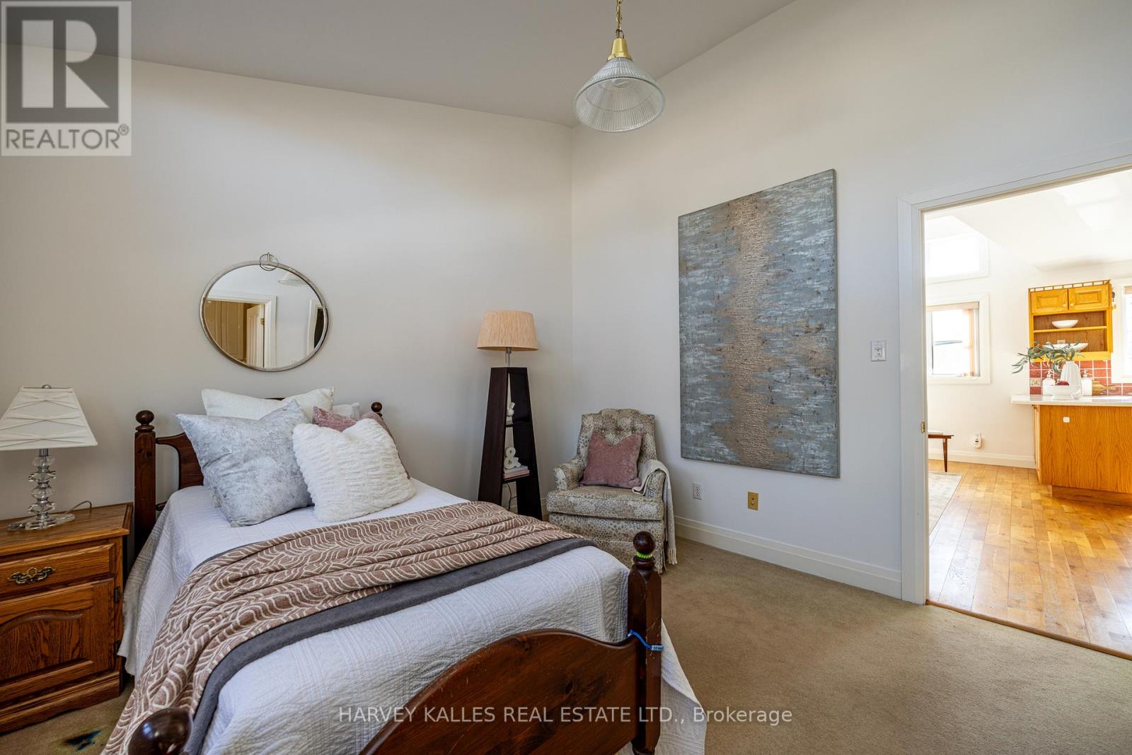 51 SHAFTESBURY AVENUE