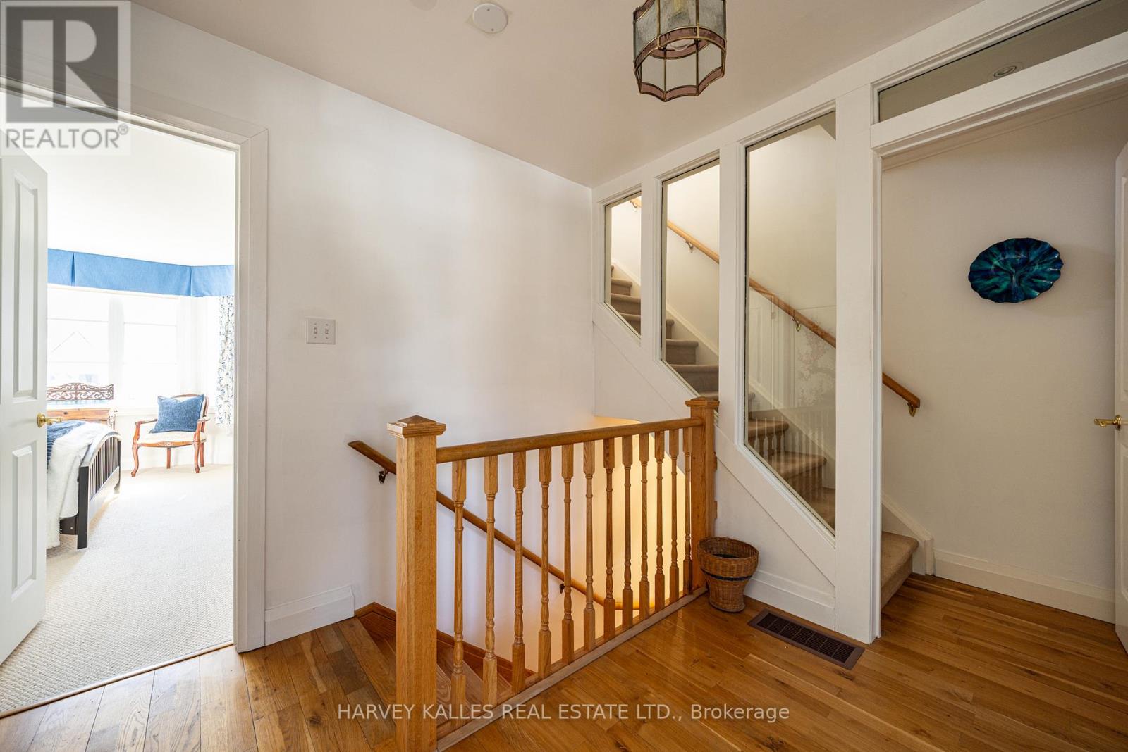 51 SHAFTESBURY AVENUE