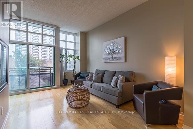 302 - 1901 YONGE STREET