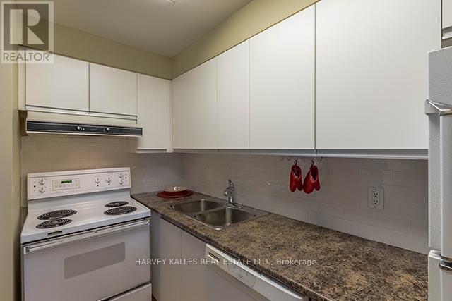 302 - 1901 YONGE STREET