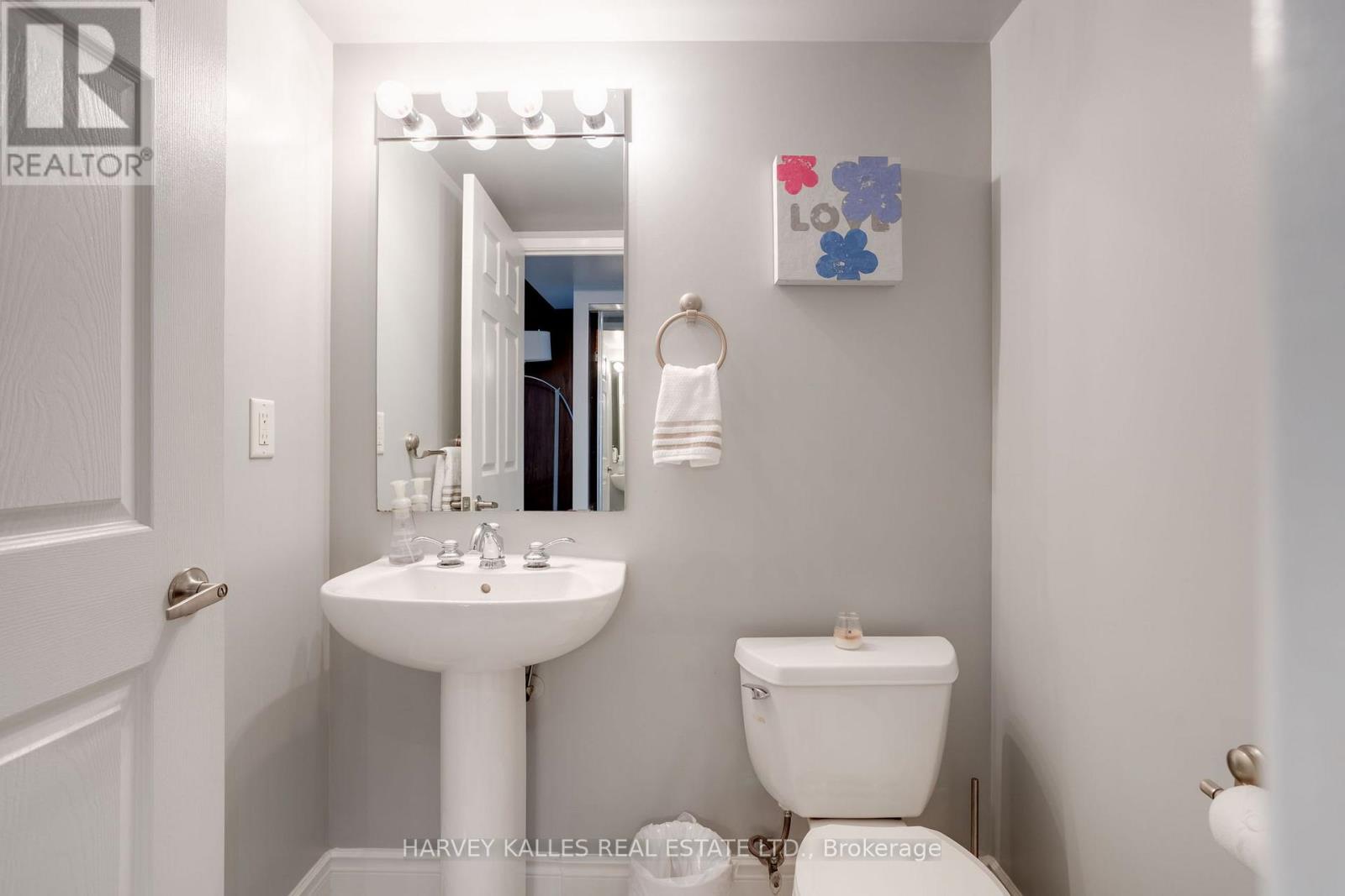 703 - 80 CUMBERLAND STREET