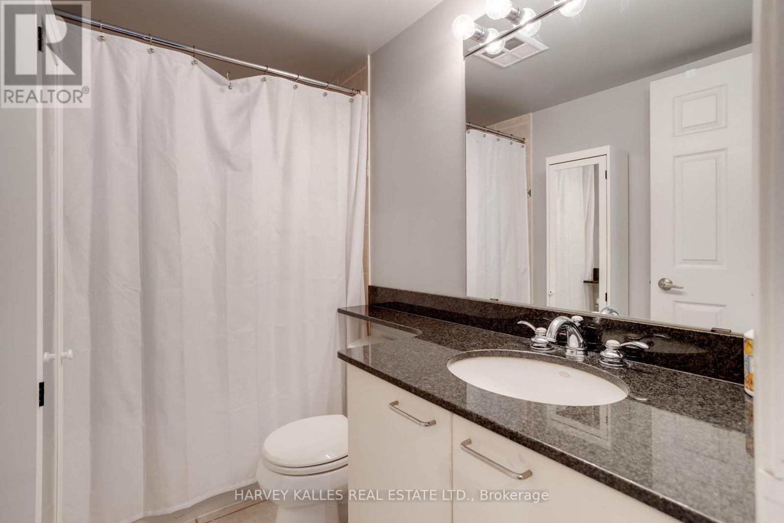 703 - 80 CUMBERLAND STREET