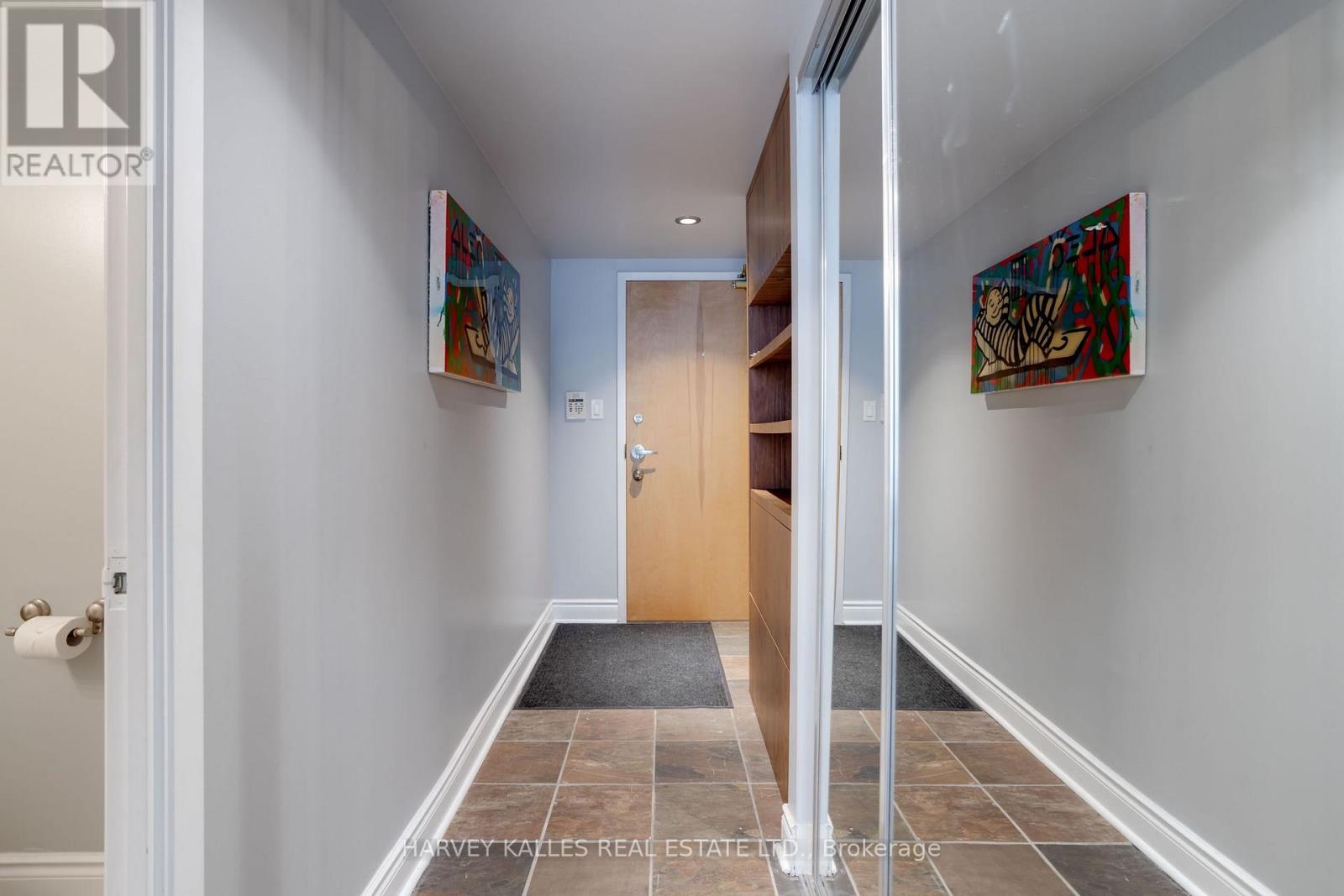 703 - 80 CUMBERLAND STREET