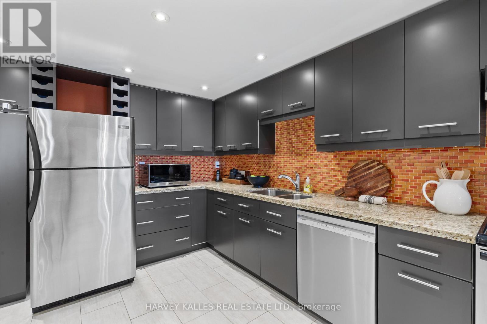 1205 - 131 BEECROFT ROAD