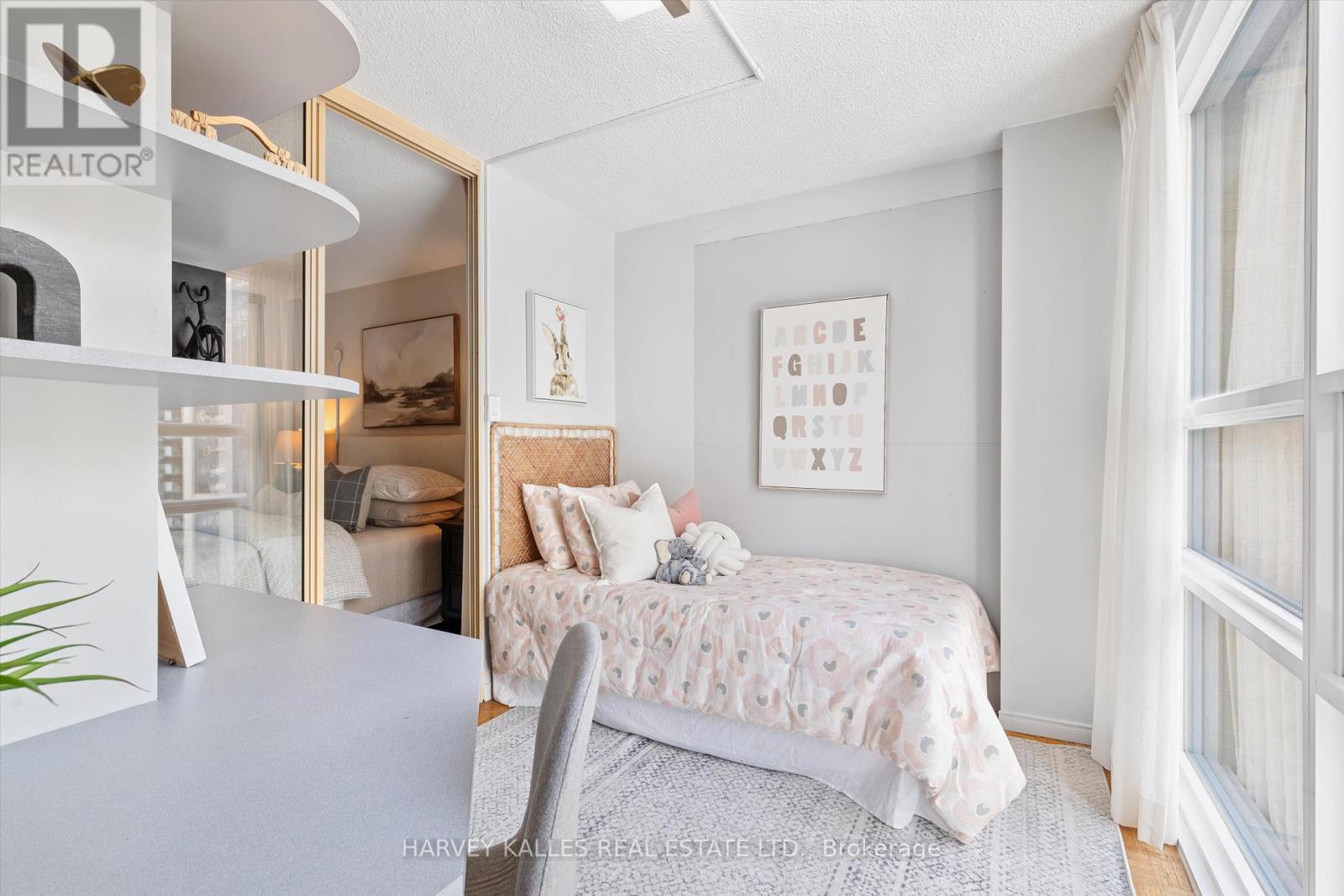 1205 - 131 BEECROFT ROAD