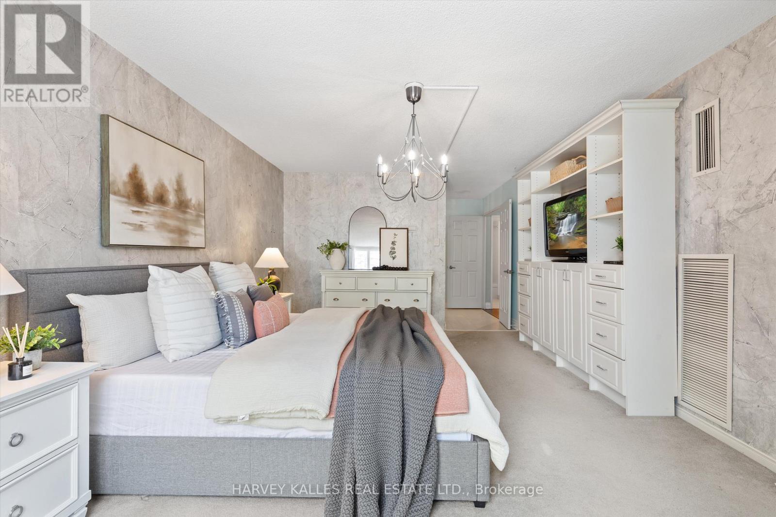 1205 - 131 BEECROFT ROAD