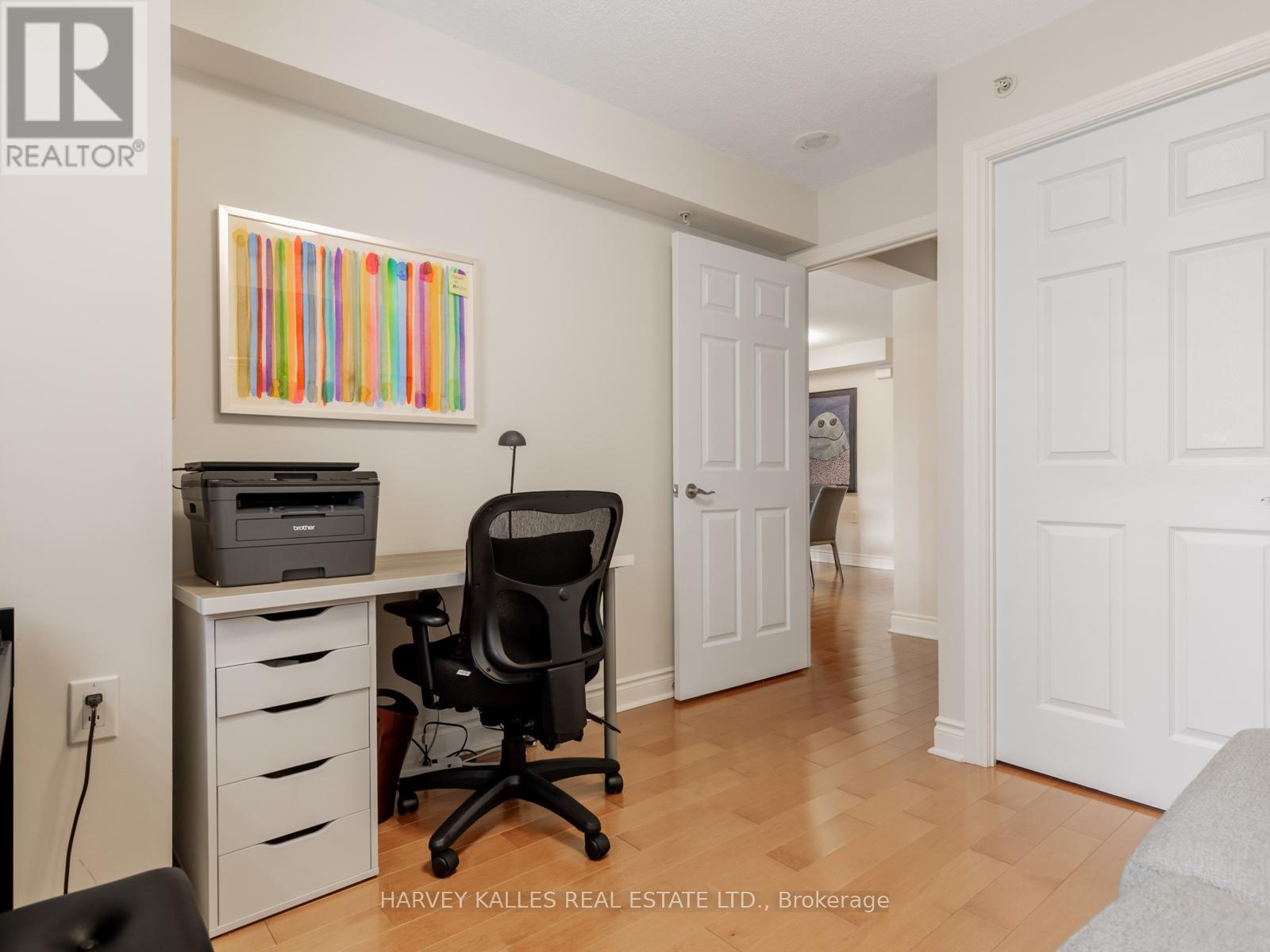 402 - 12 REAN DRIVE