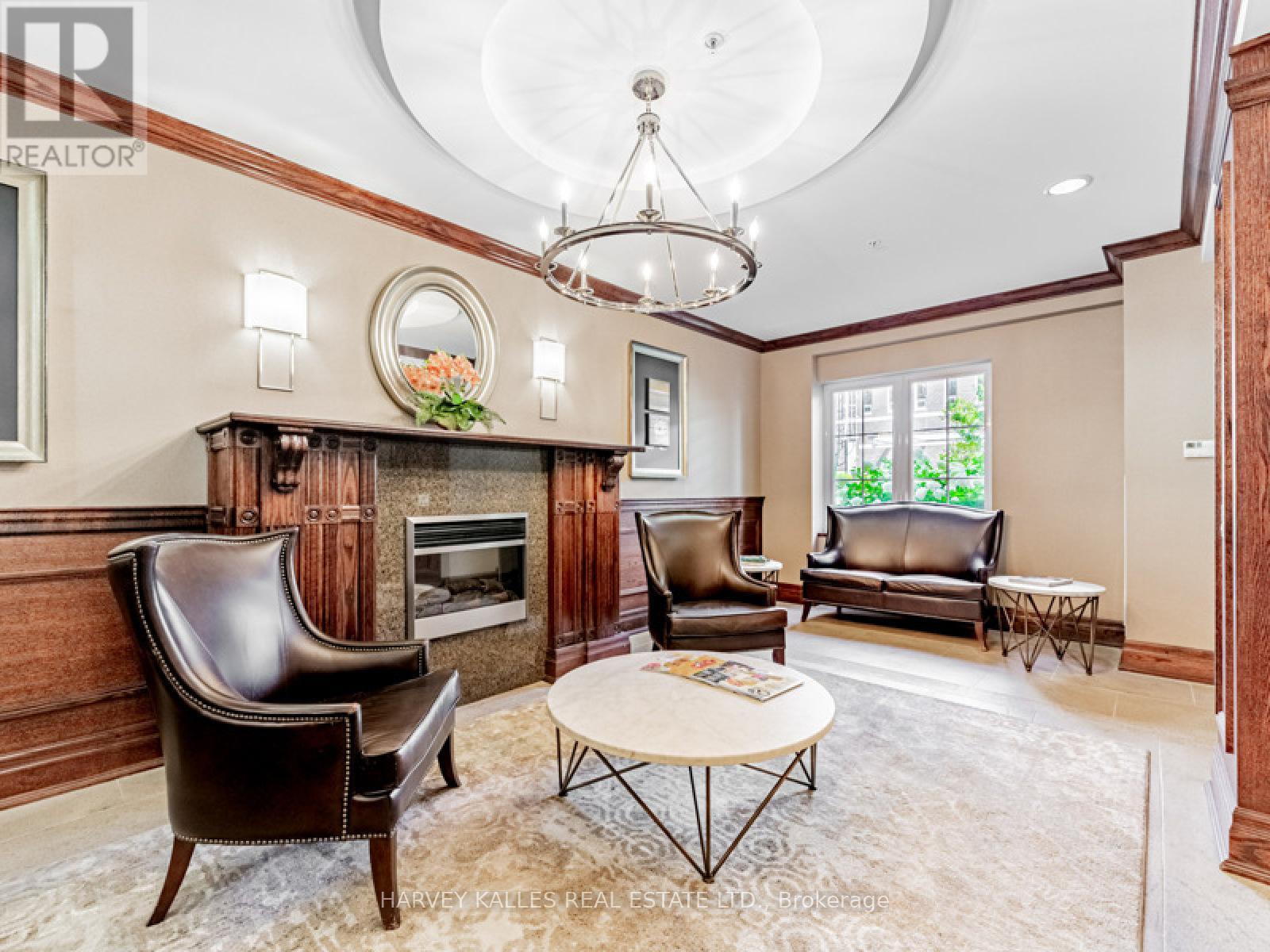 402 - 12 REAN DRIVE