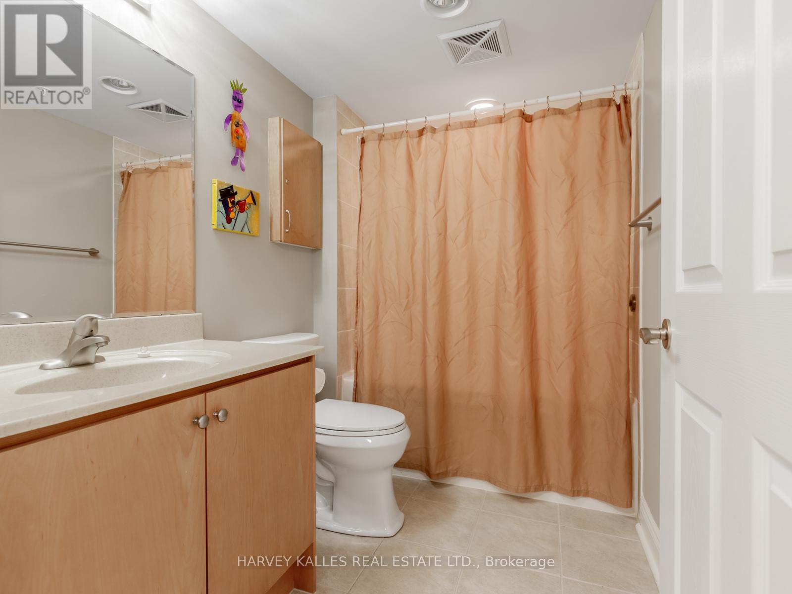 402 - 12 REAN DRIVE