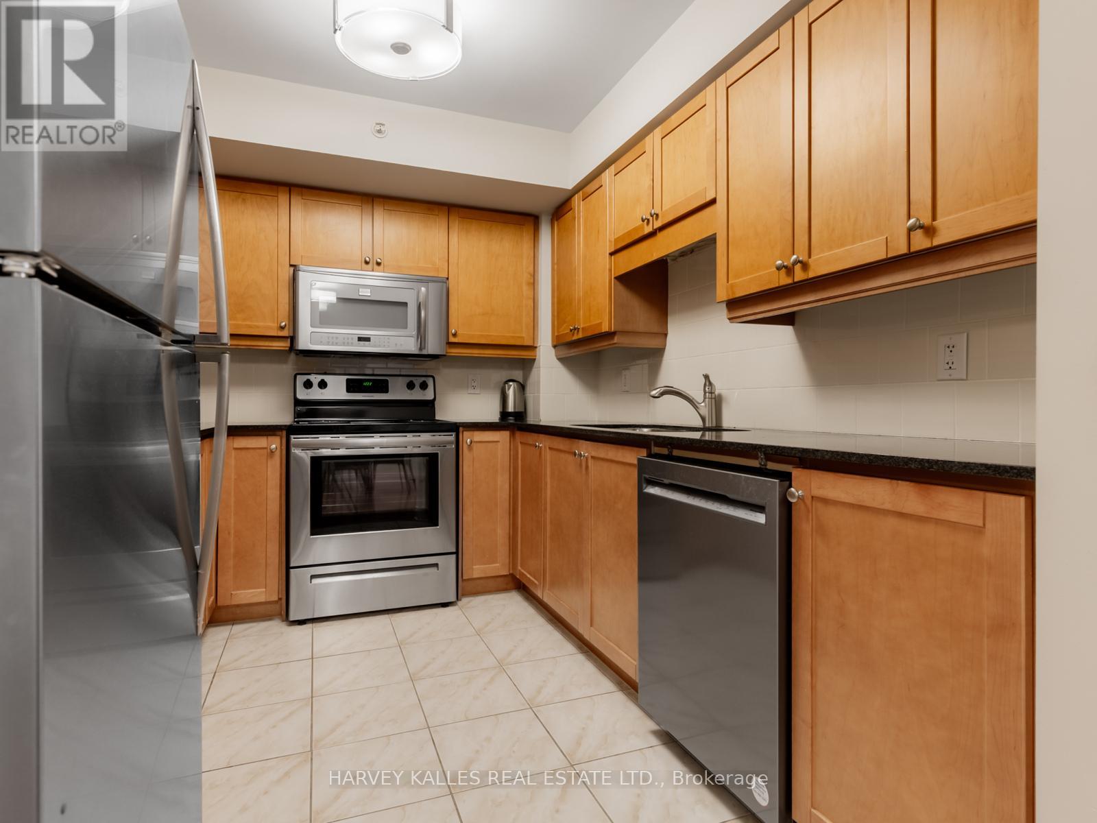402 - 12 REAN DRIVE