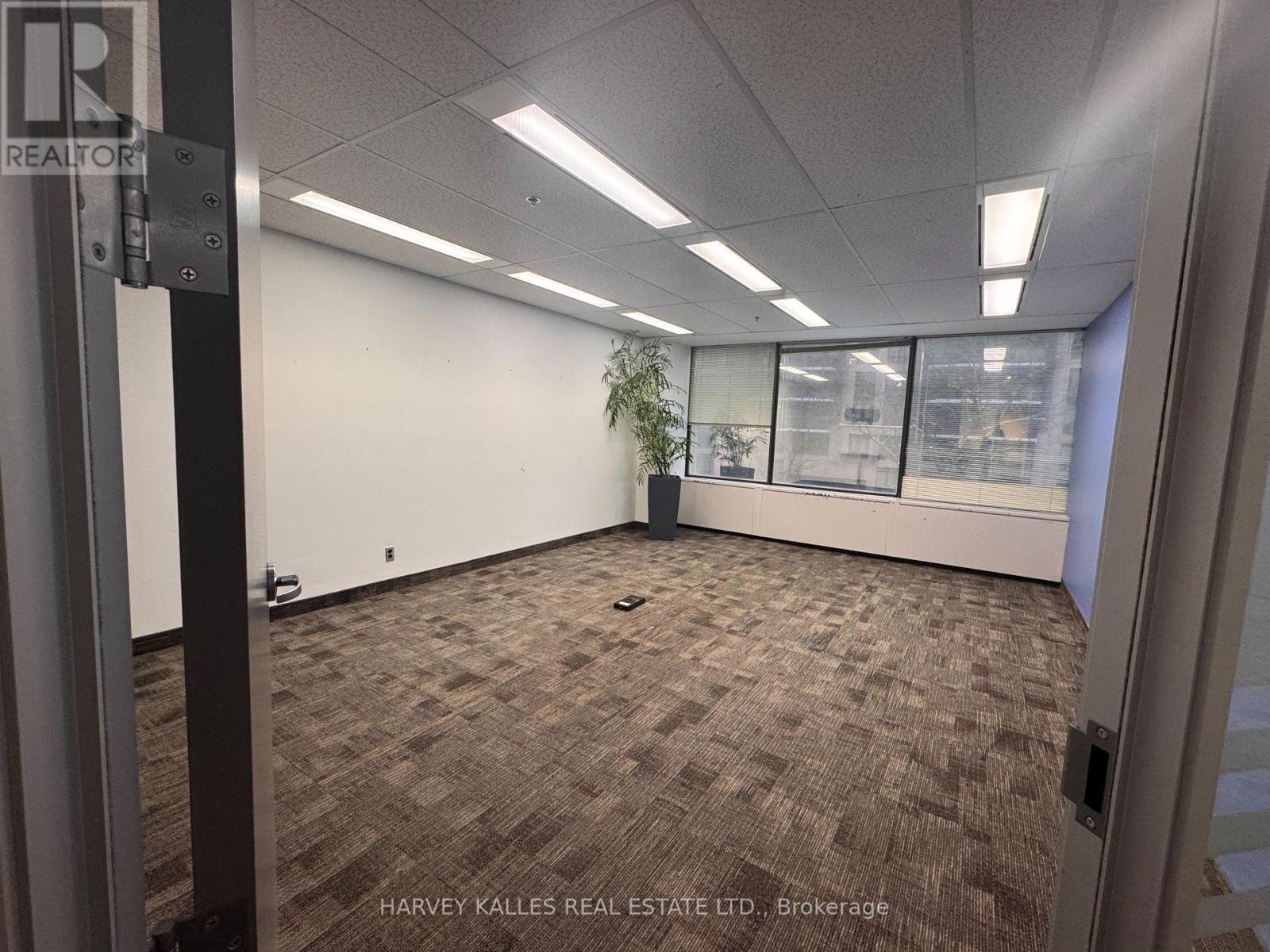 301 - 45 SHEPPARD AVENUE E