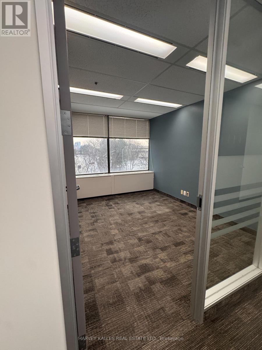 301 - 45 SHEPPARD AVENUE E