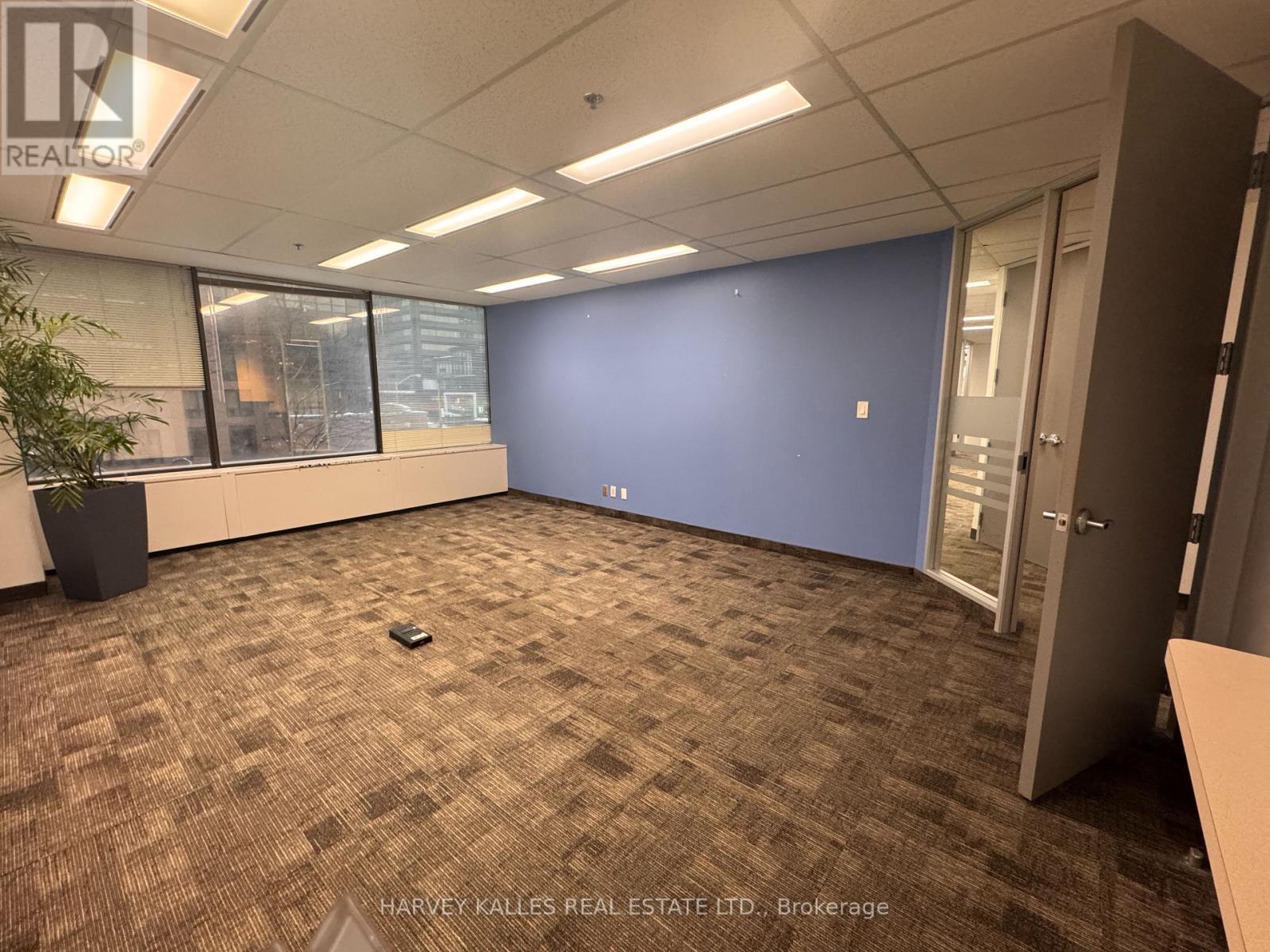 301 - 45 SHEPPARD AVENUE E