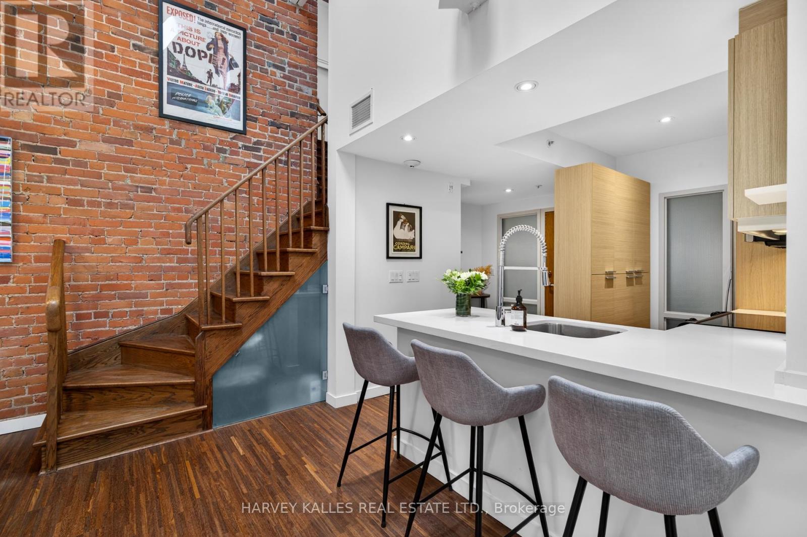 306 - 701 DOVERCOURT ROAD