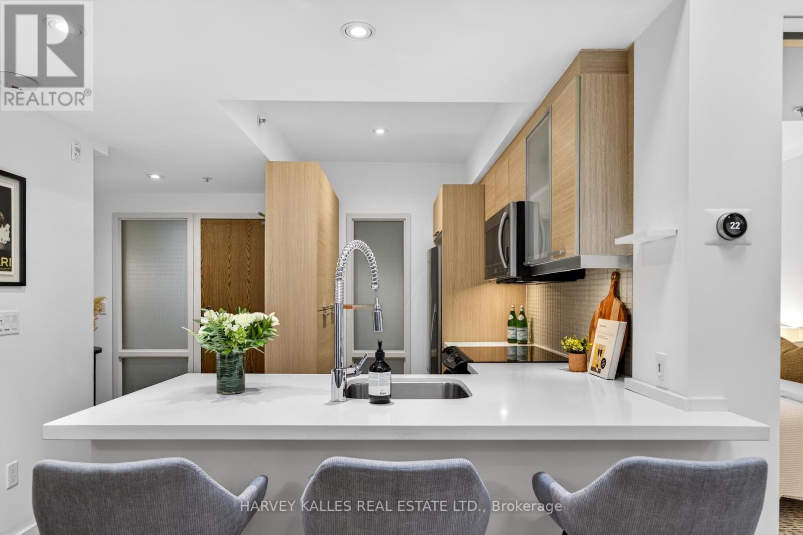 306 - 701 DOVERCOURT ROAD