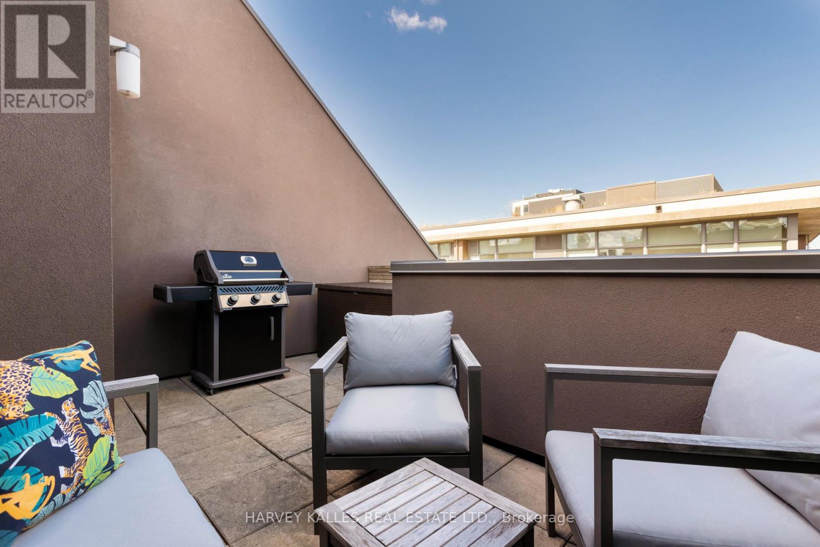 306 - 701 DOVERCOURT ROAD