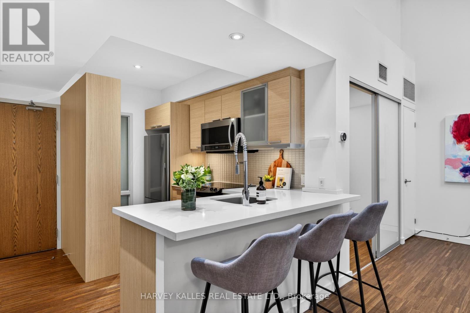 306 - 701 DOVERCOURT ROAD