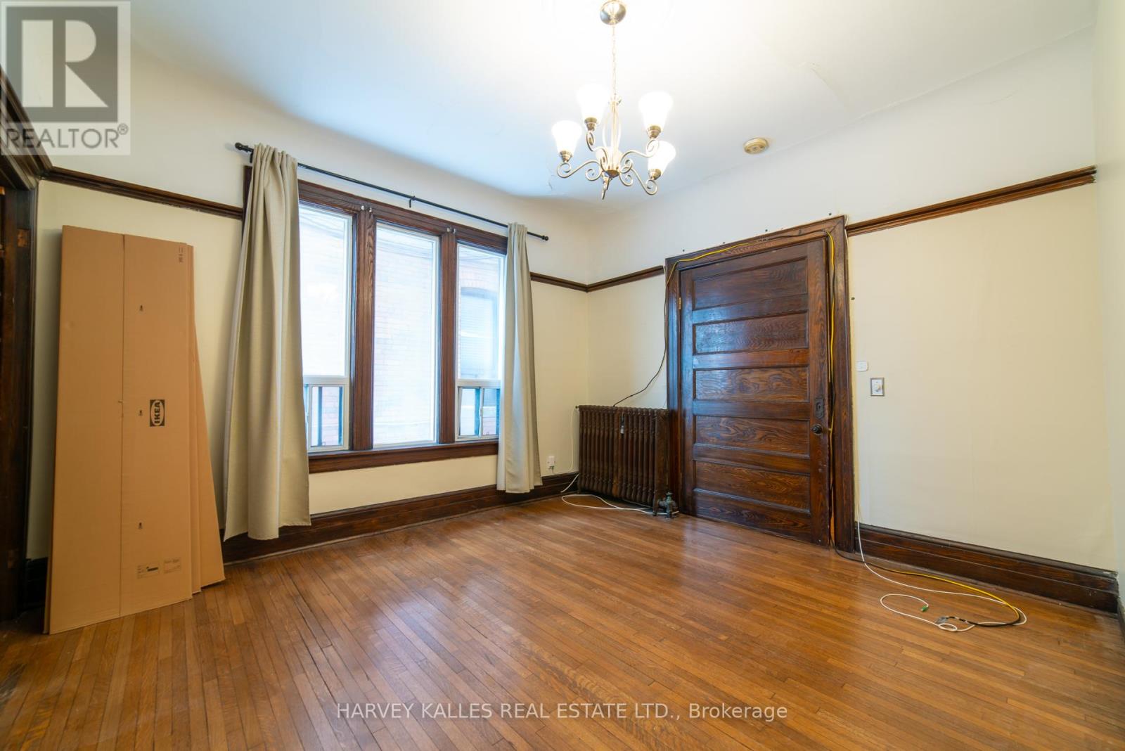 200 - 678 HURON STREET