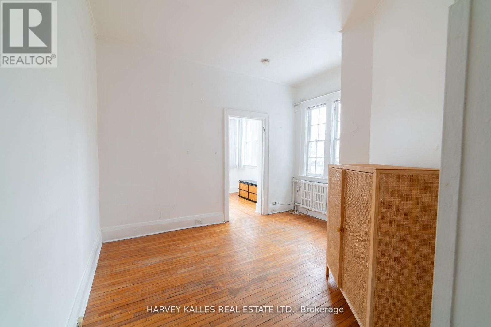 100 - 678 HURON STREET