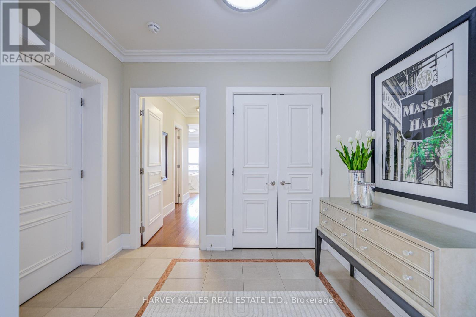 1602B - 660 SHEPPARD AVENUE E