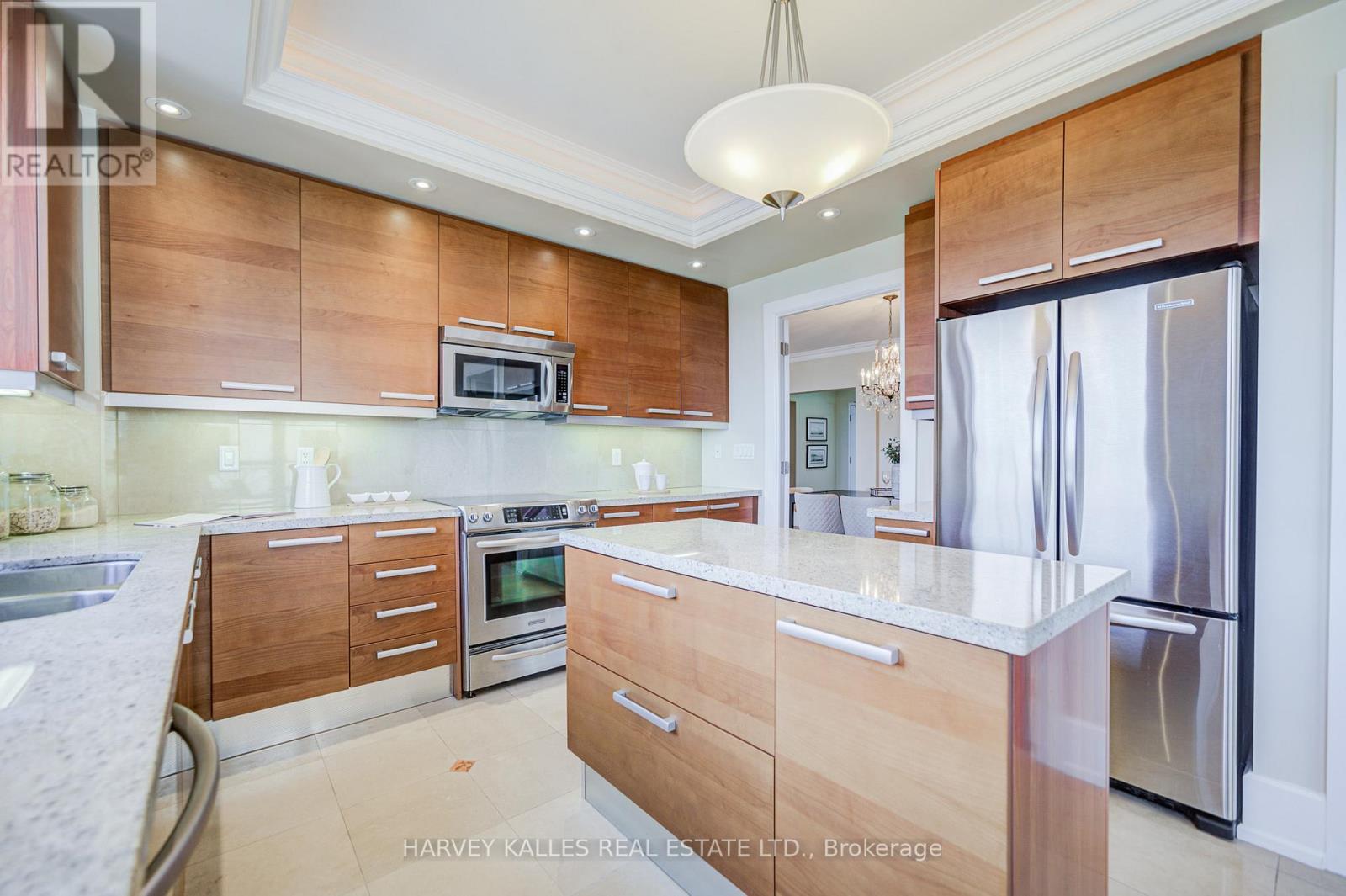1602B - 660 SHEPPARD AVENUE E
