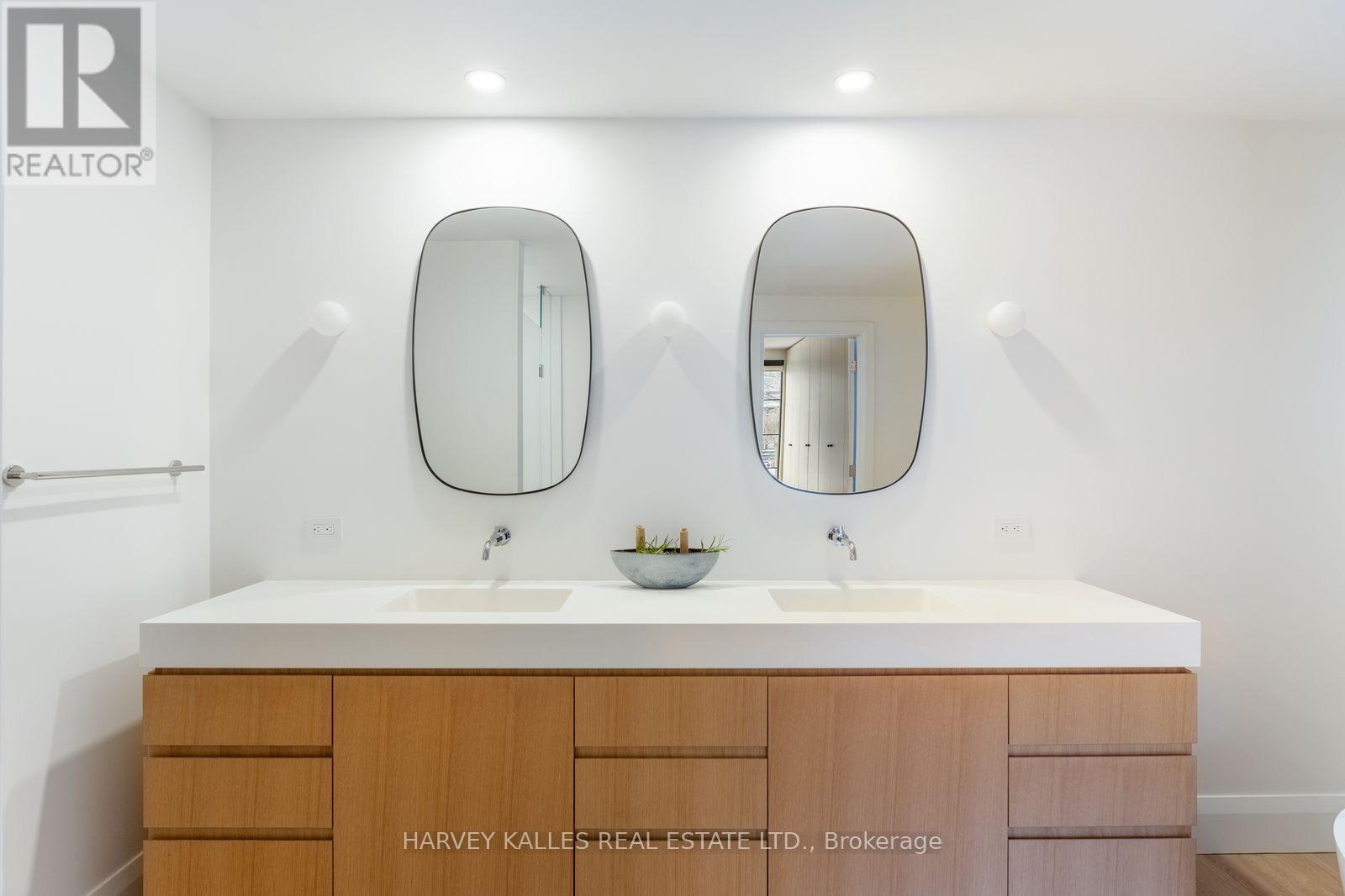 B - 34 COULSON AVENUE