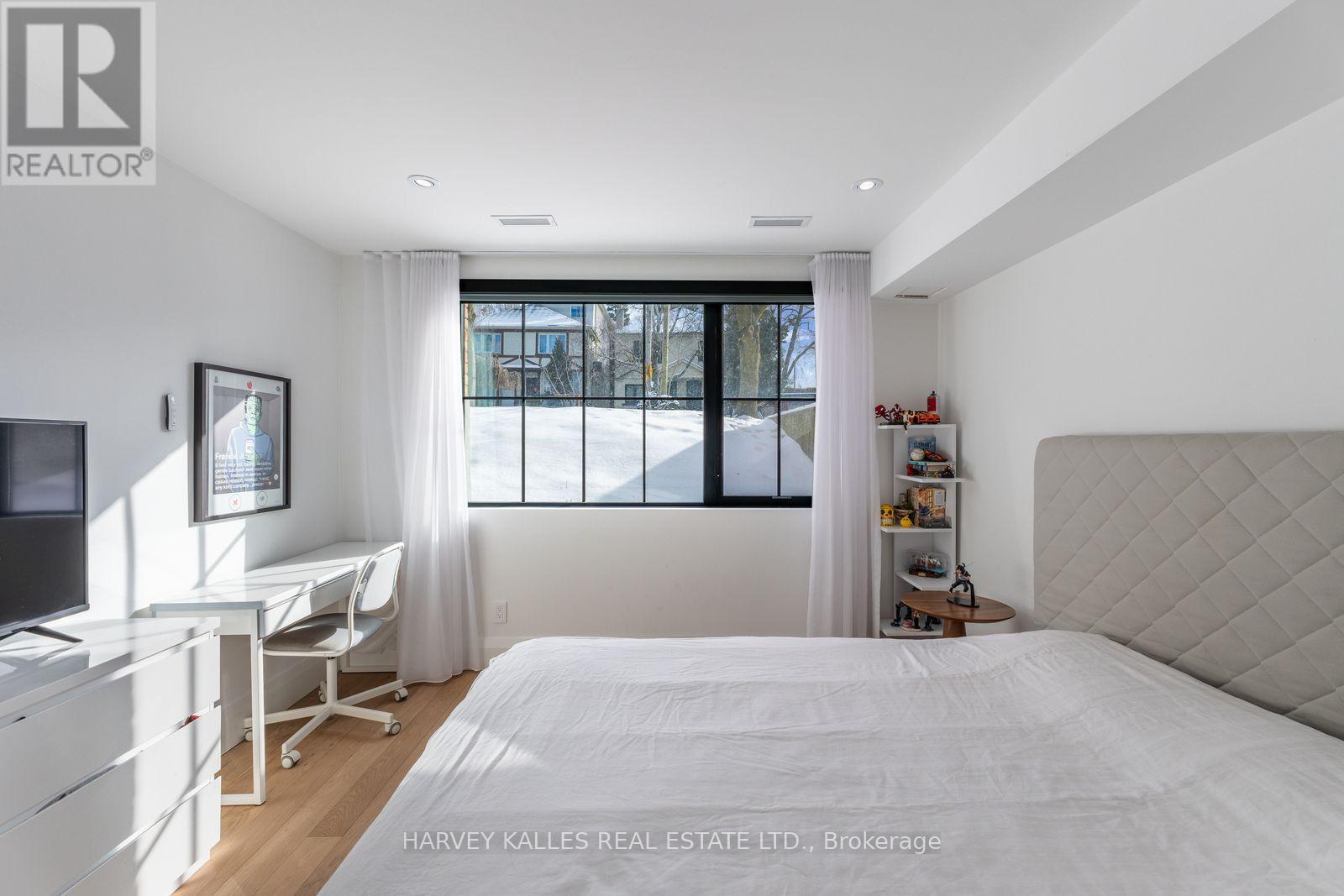 B - 34 COULSON AVENUE