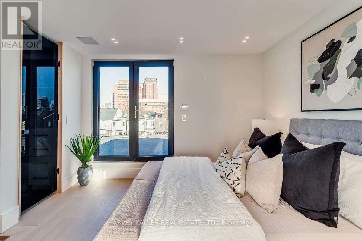 179 PALMERSTON AVENUE