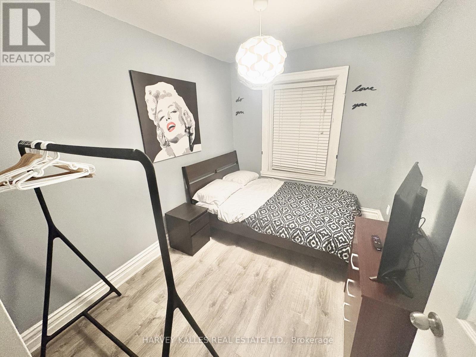 2 - 11 SAINT PATRICKS SQUARE