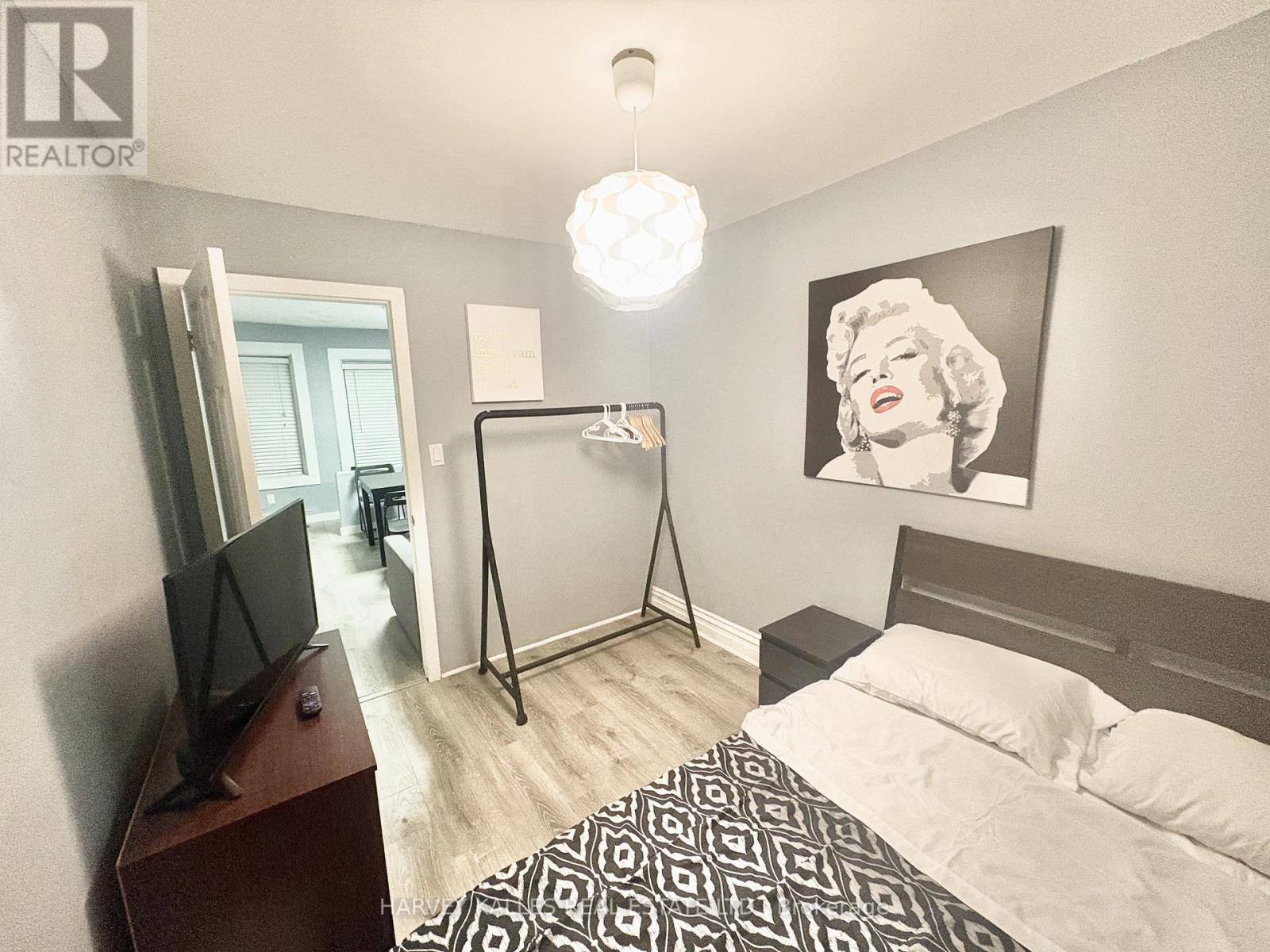 2 - 11 SAINT PATRICKS SQUARE