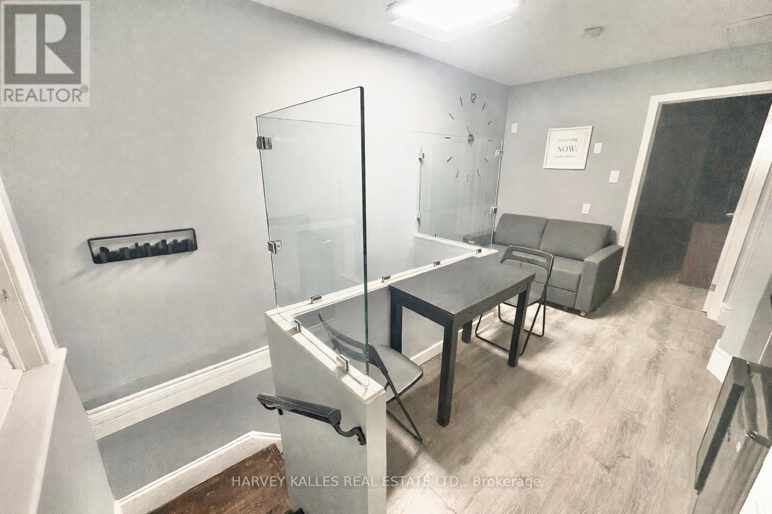 2 - 11 SAINT PATRICKS SQUARE