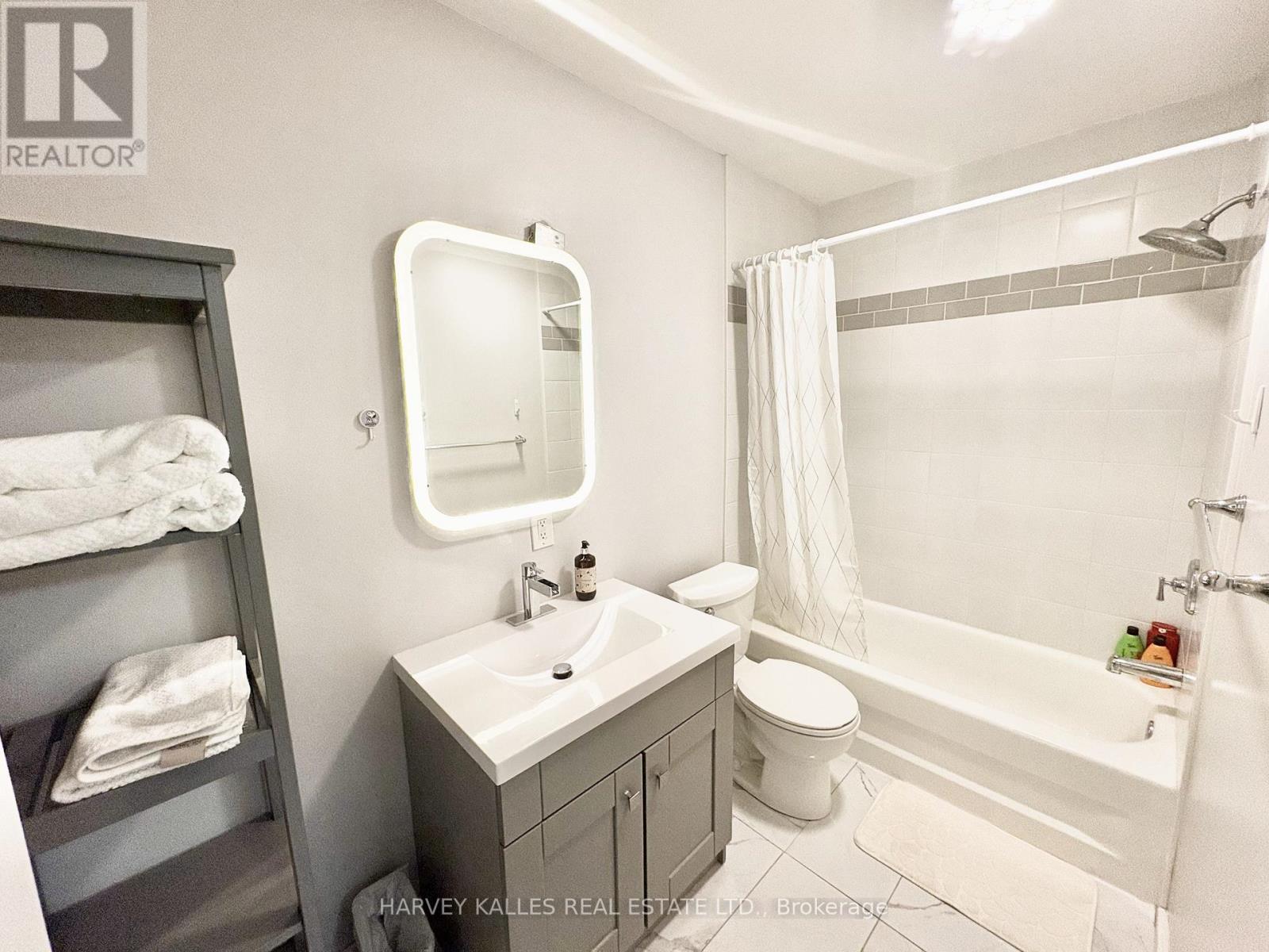 2 - 11 SAINT PATRICKS SQUARE