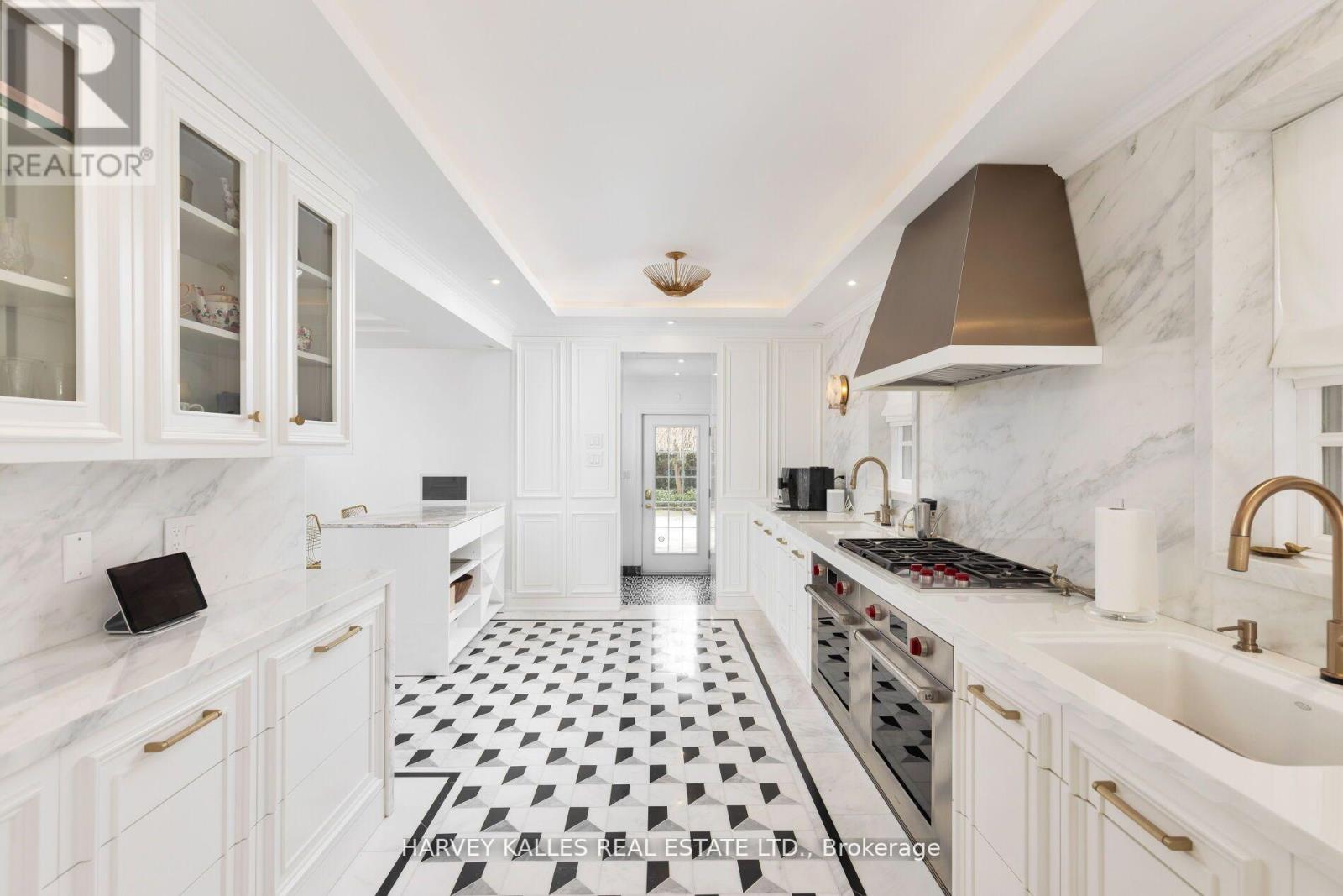 470 RUSSELL HILL ROAD