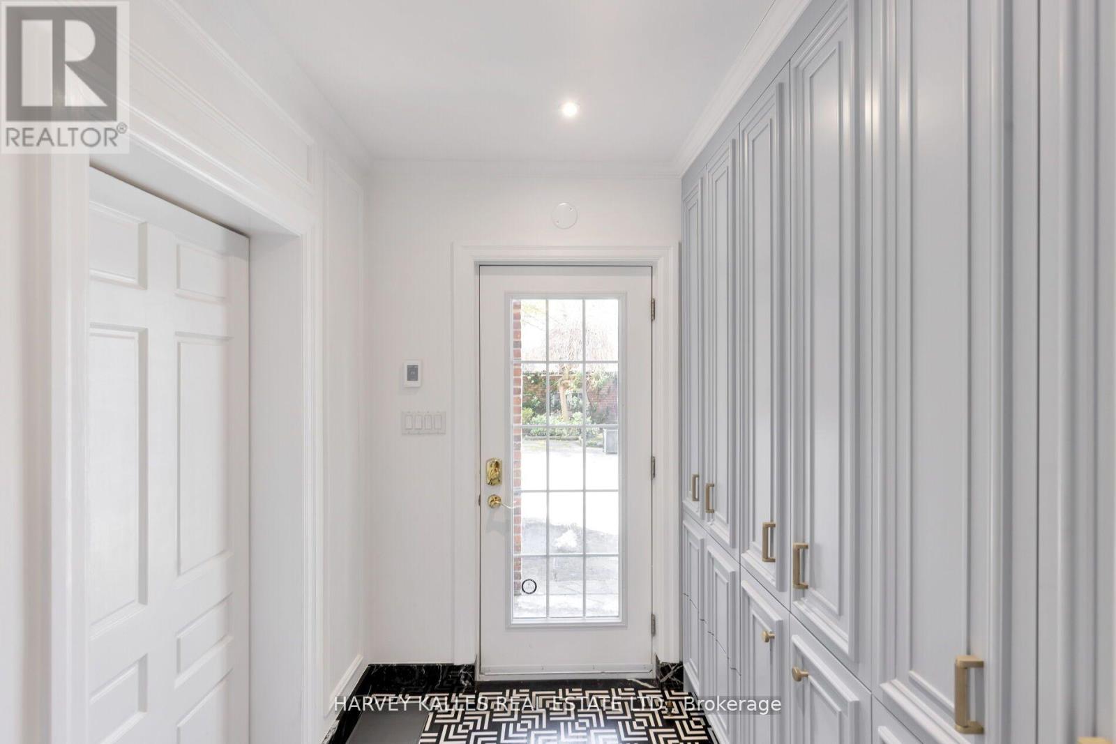 470 RUSSELL HILL ROAD