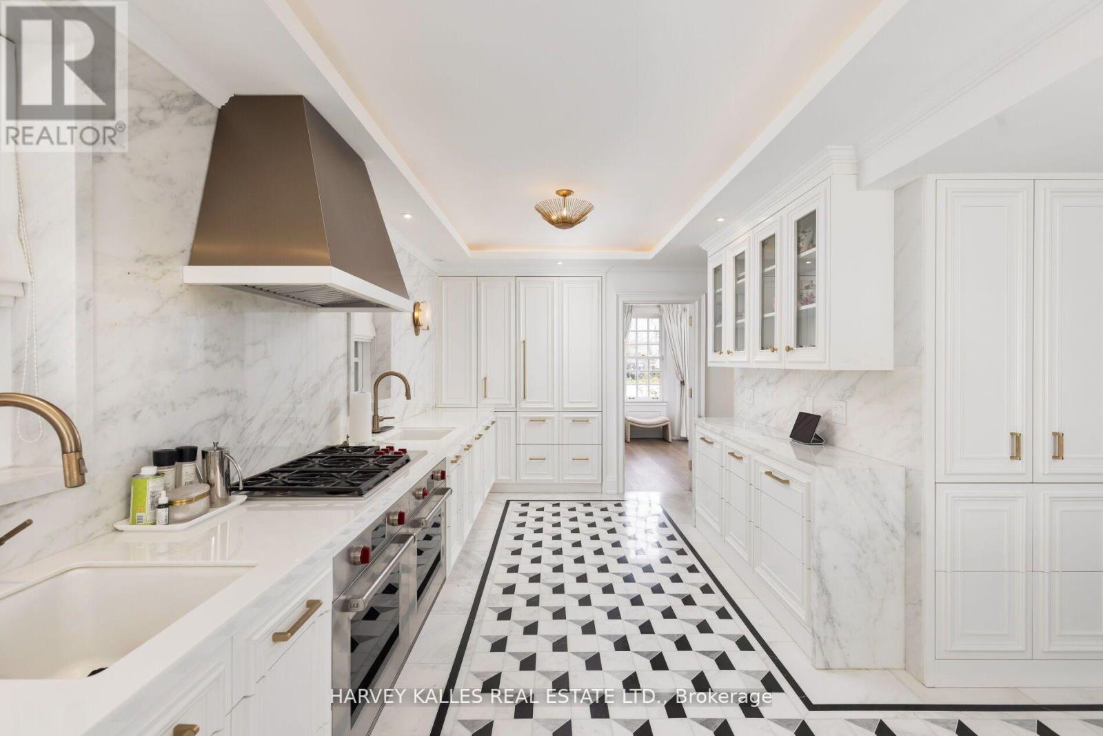 470 RUSSELL HILL ROAD