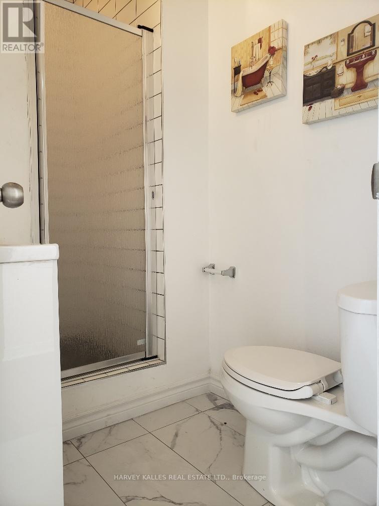 ROOM 1 - 605 BLOOR STREET