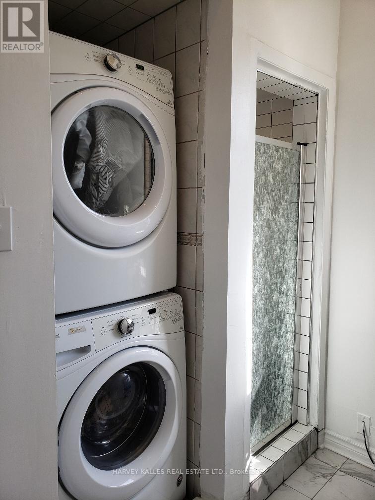 ROOM 1 - 605 BLOOR STREET