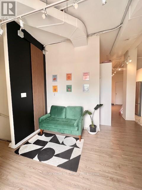 ROOM 1 - 605 BLOOR STREET