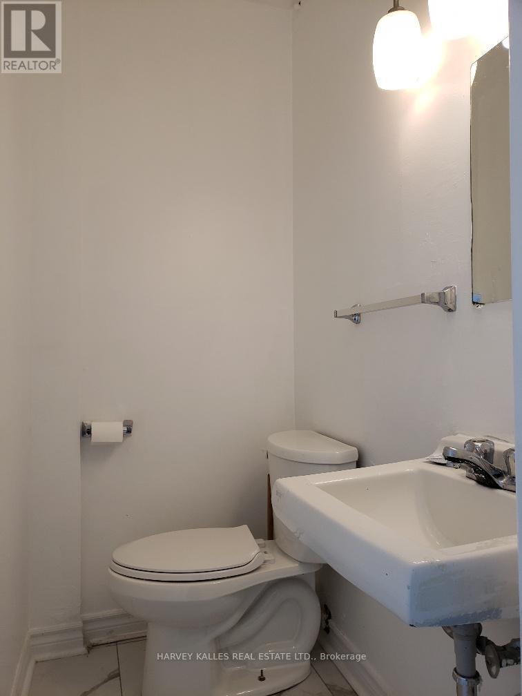 ROOM 1 - 605 BLOOR STREET