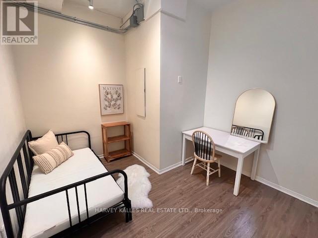 ROOM 1 - 605 BLOOR STREET