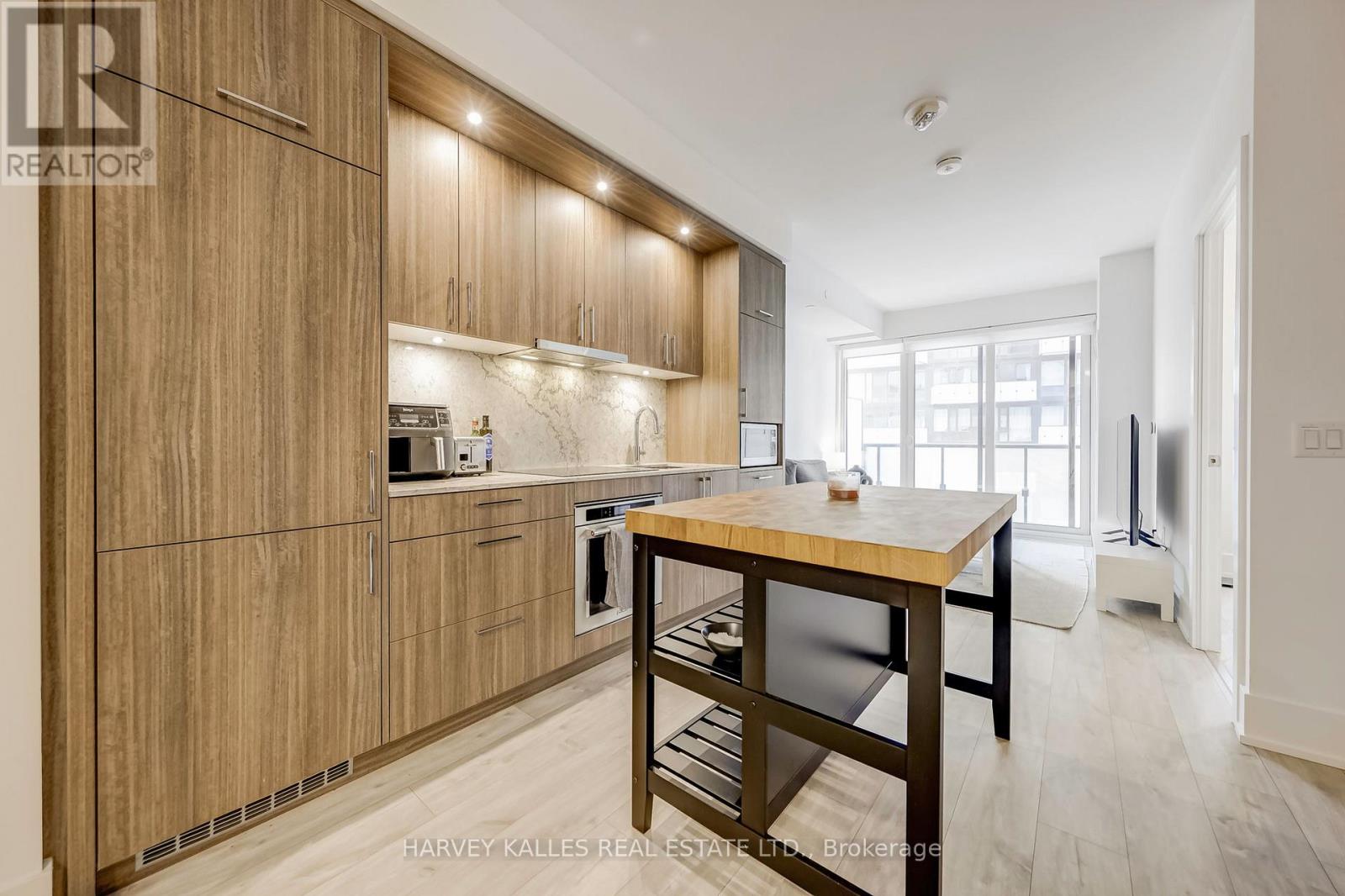 1308 - 480 FRONT STREET W