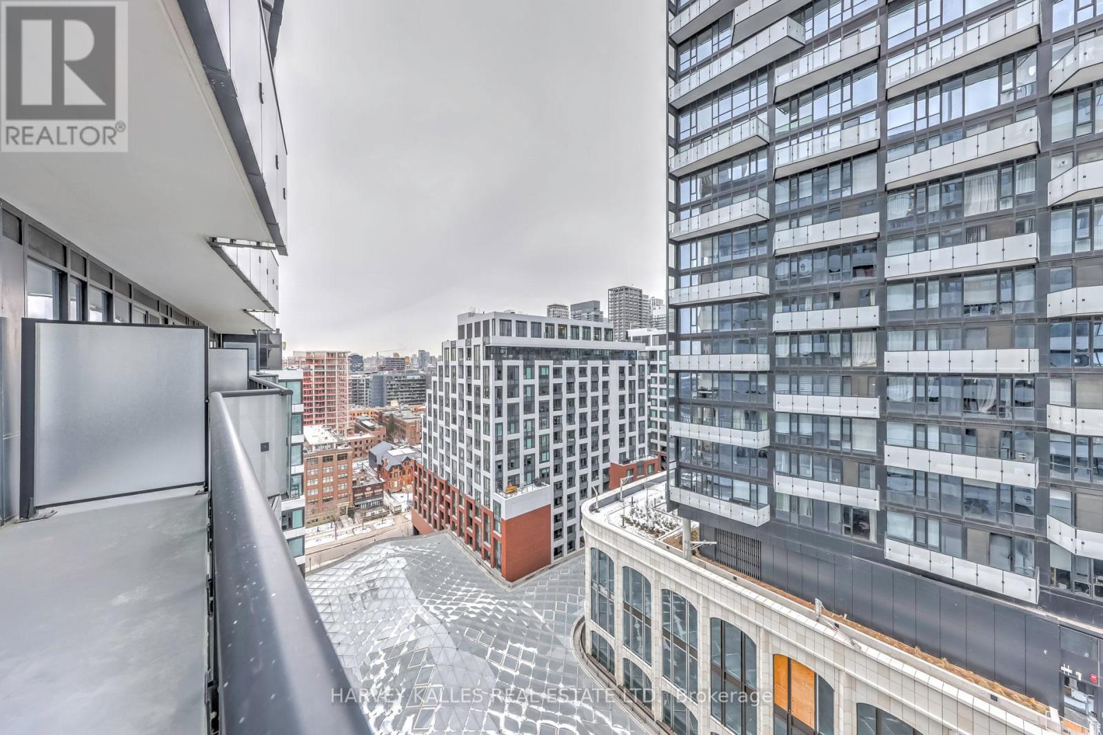 1308 - 480 FRONT STREET W