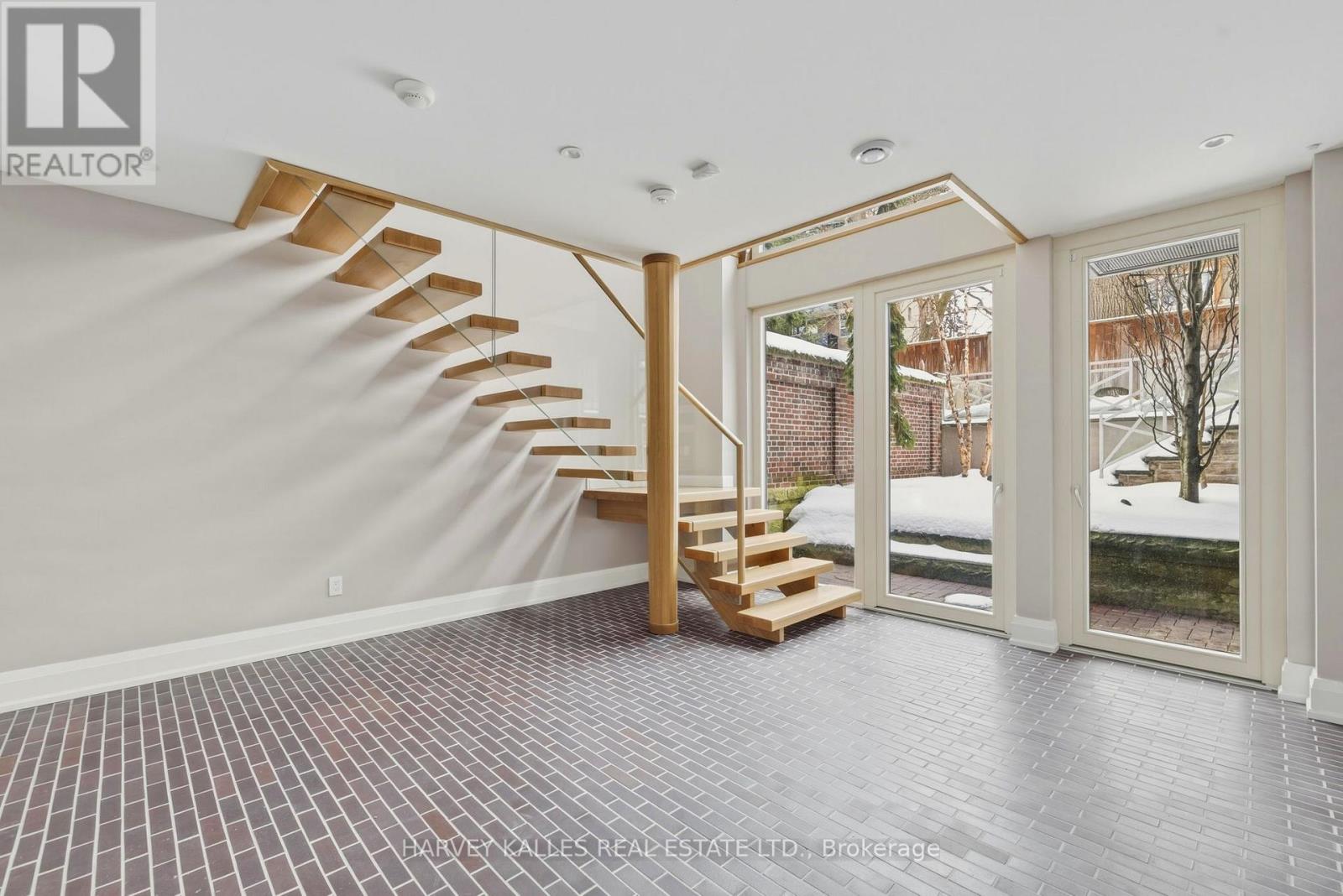 94B ADMIRAL ROAD