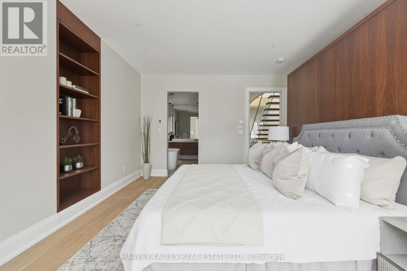 94B ADMIRAL ROAD